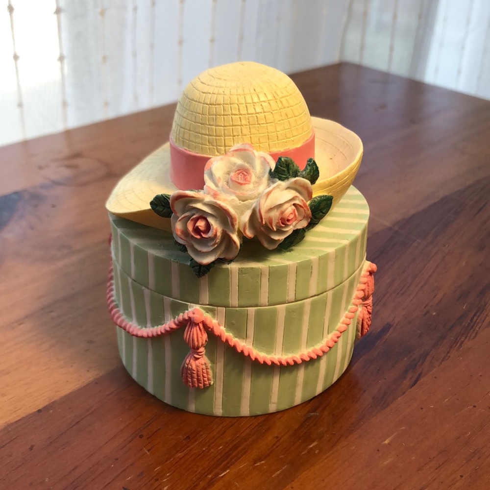 Hat & Hat Box Trinket Case